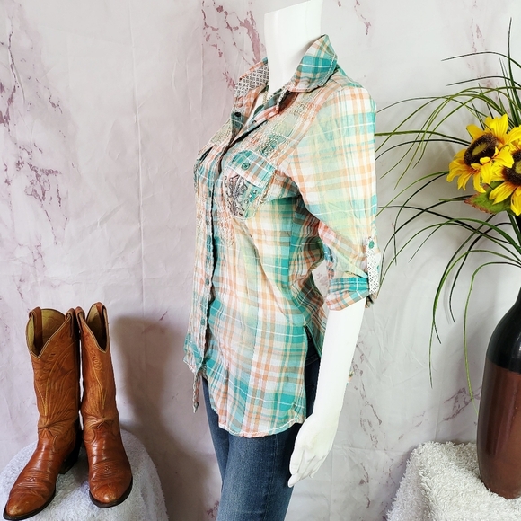 Roar Embroidered Western Shirt - Picture 4 of 9